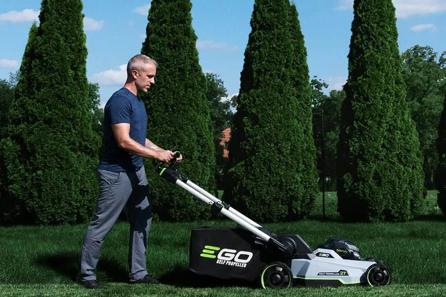 electric and battery lawn mowers